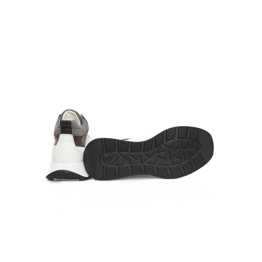 Sneaker da donna in pelle bianca