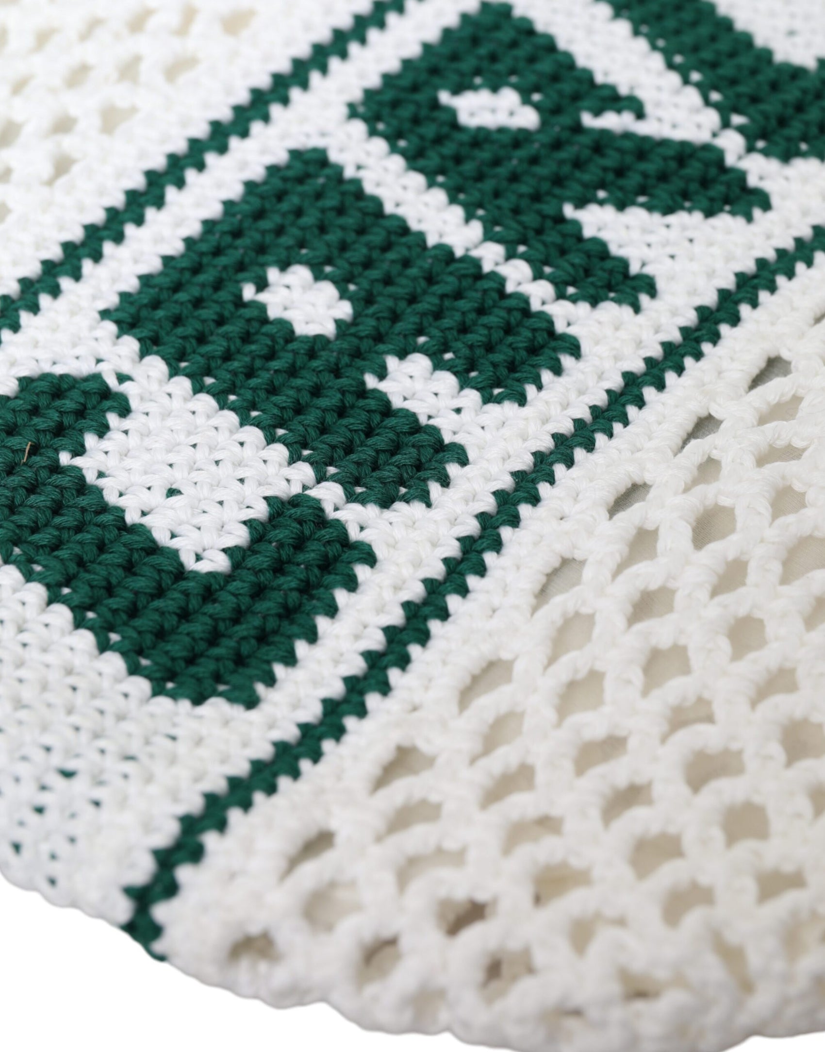 Weiß-grüne Einkaufstasche aus gestrickter Baumwolle mit Logo