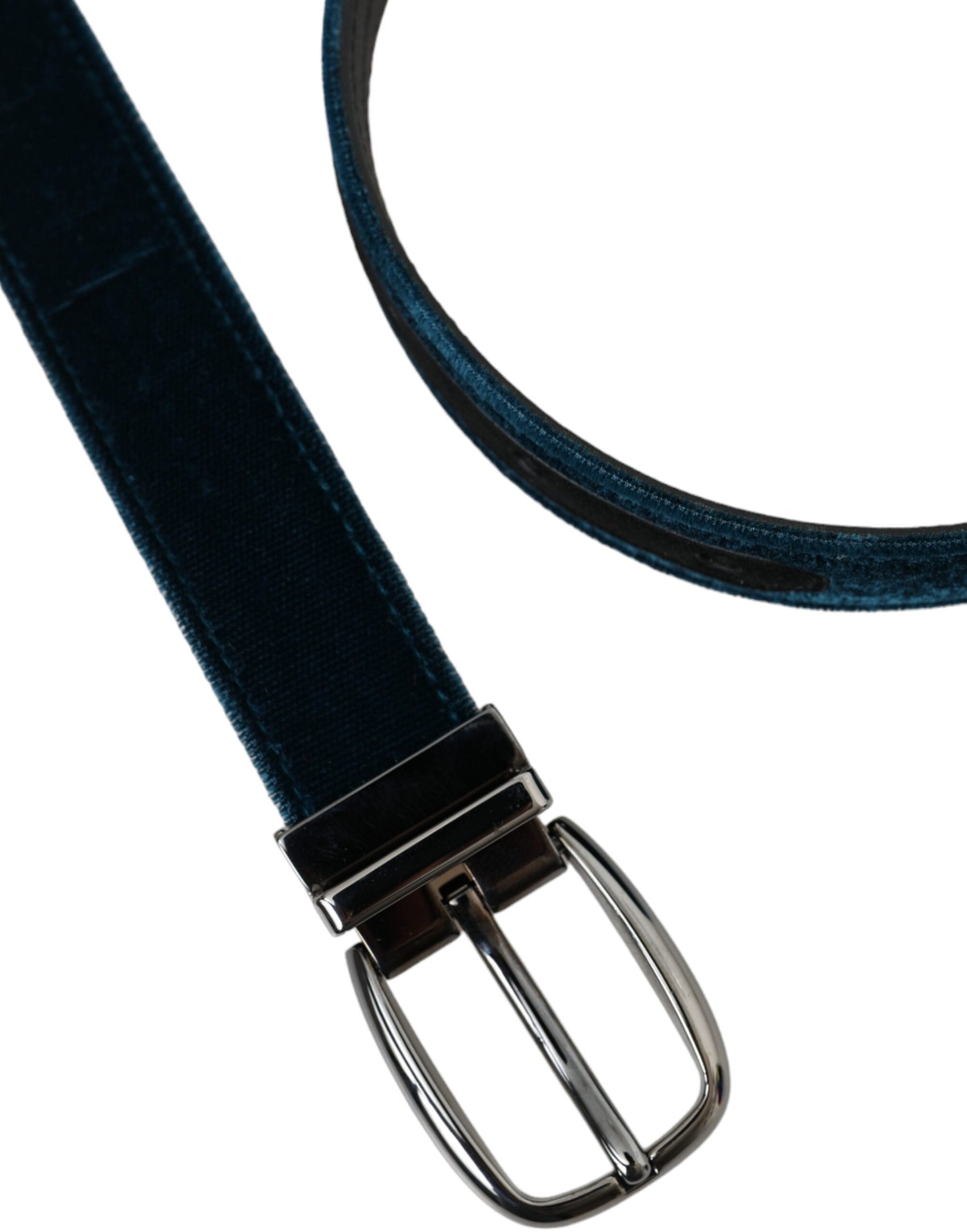 Cintura in pelle di velluto blu con fibbia in metallo argentato