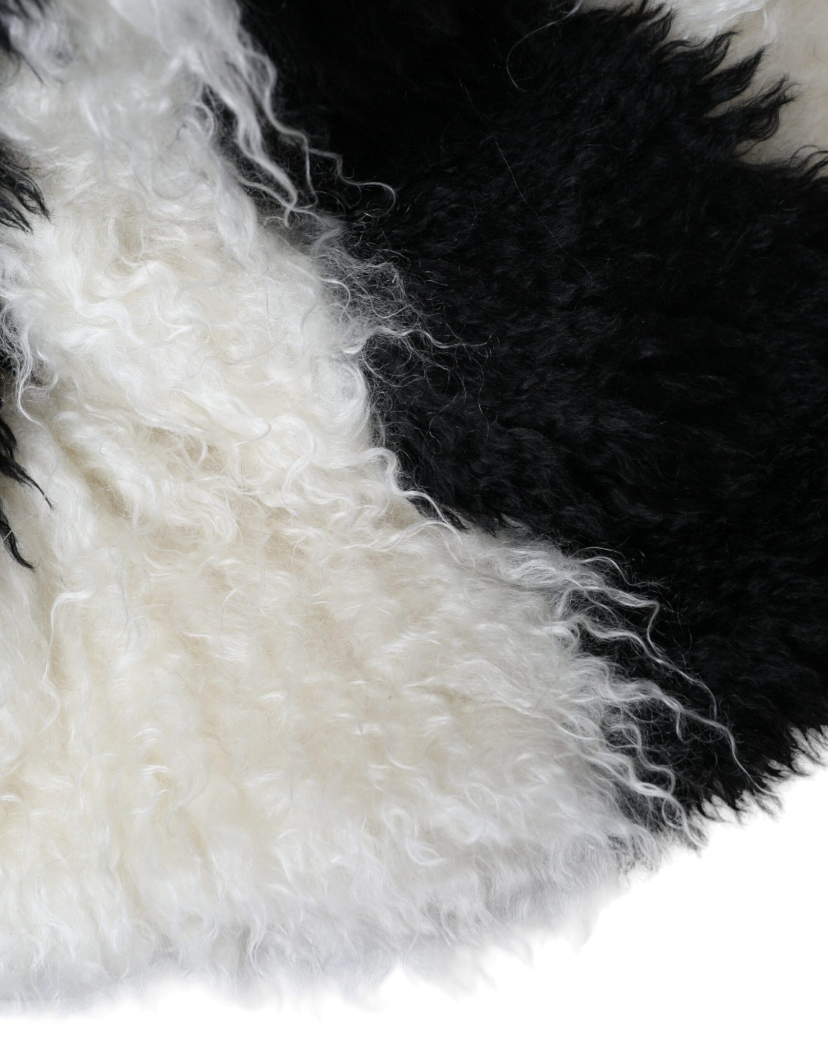 Schwarz-weiß gestreifter Mohair-Fell-Bucket-Hut