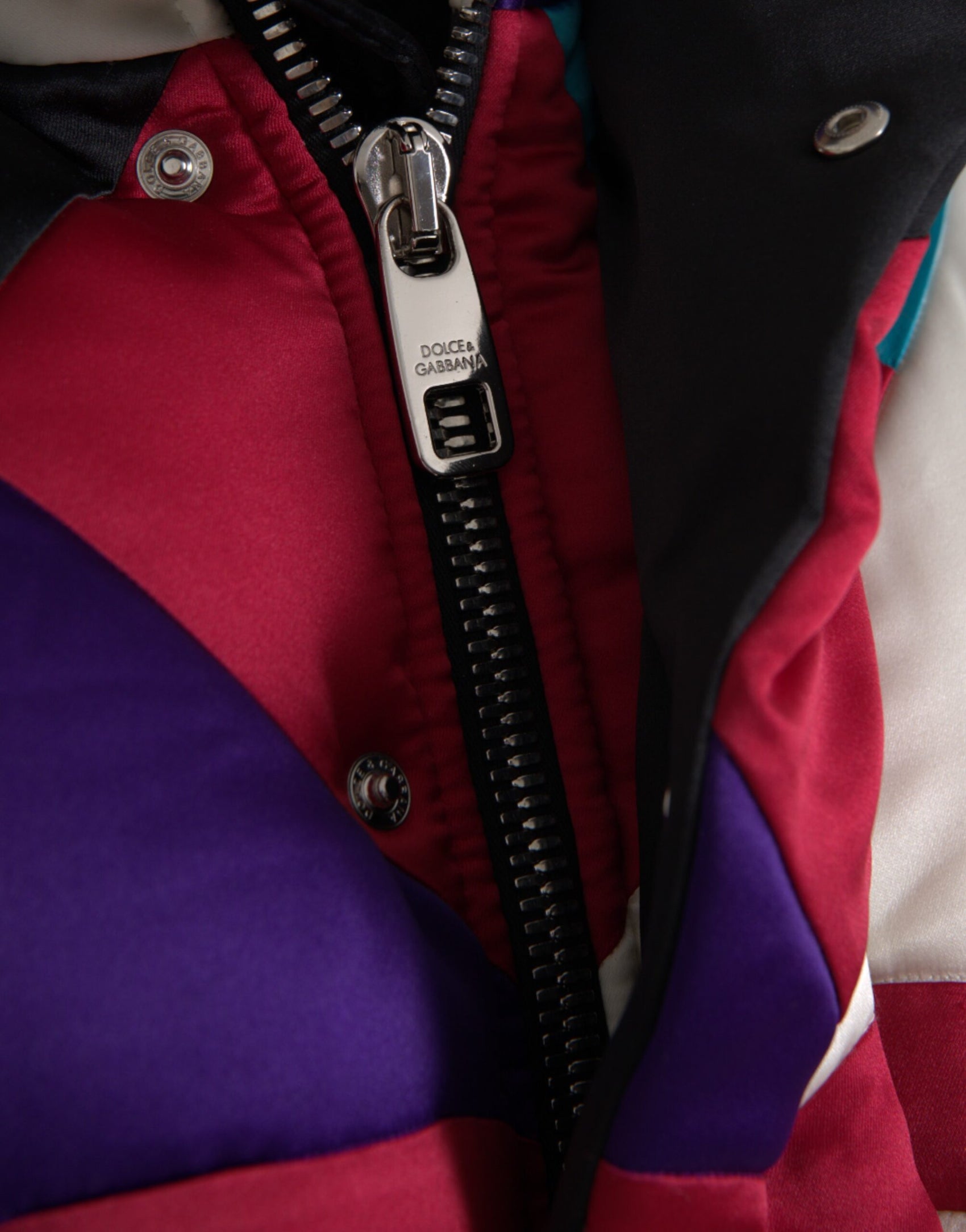 Giacca a vento imbottita con logo multicolore
