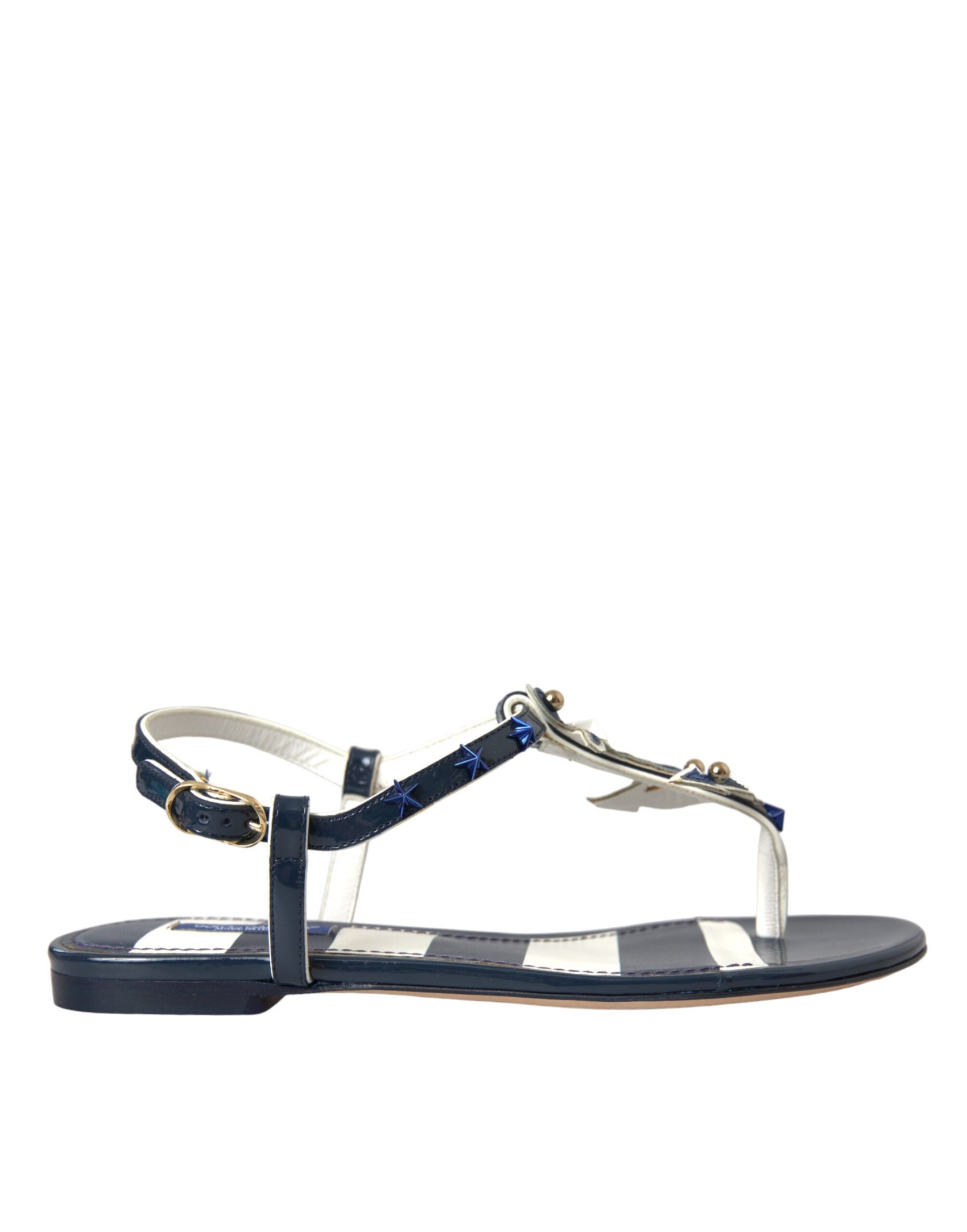 Scarpe sandali bassi con borchie in pelle a strisce blu