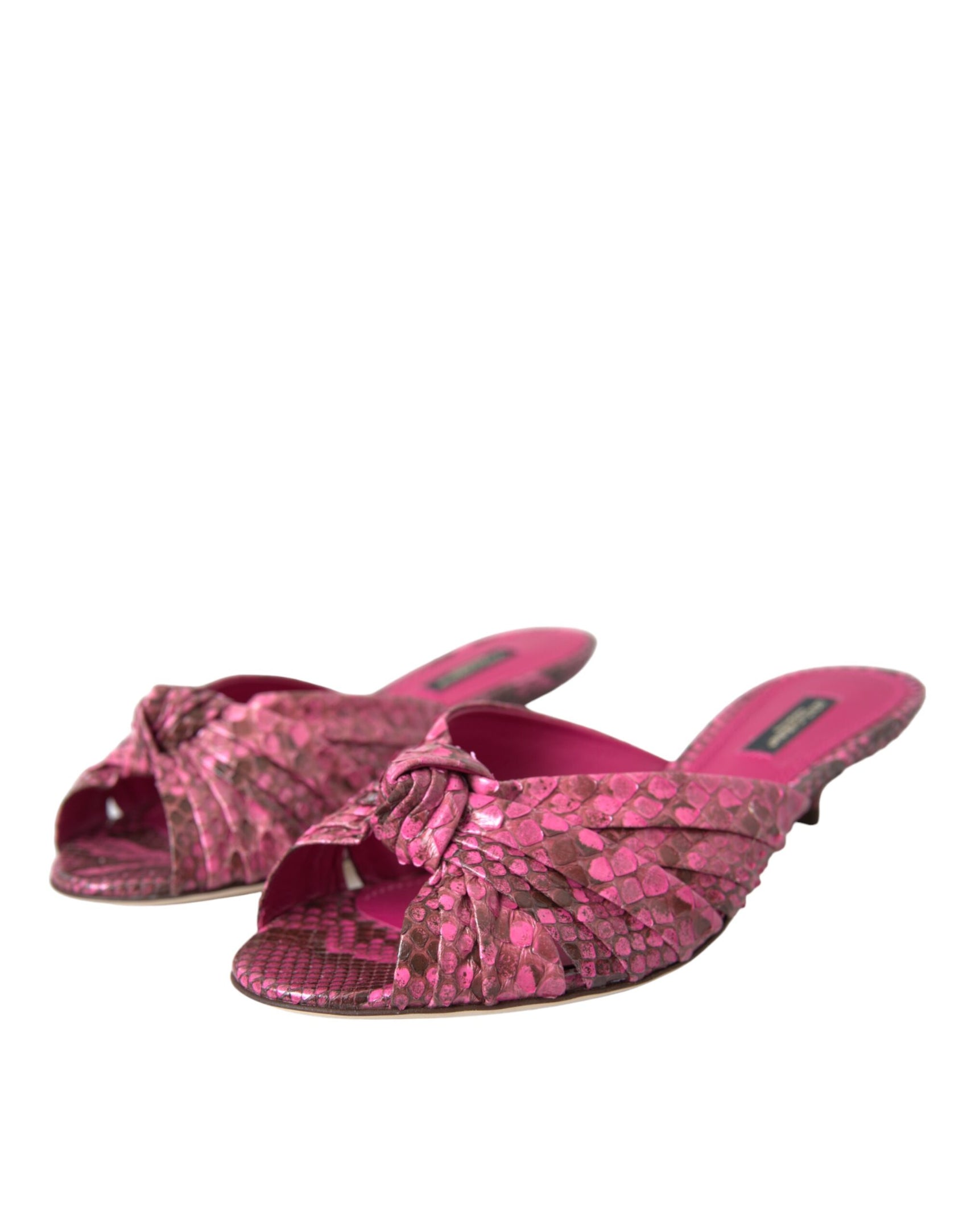 Scarpe con tacco a gattino in pelle esotica rosa