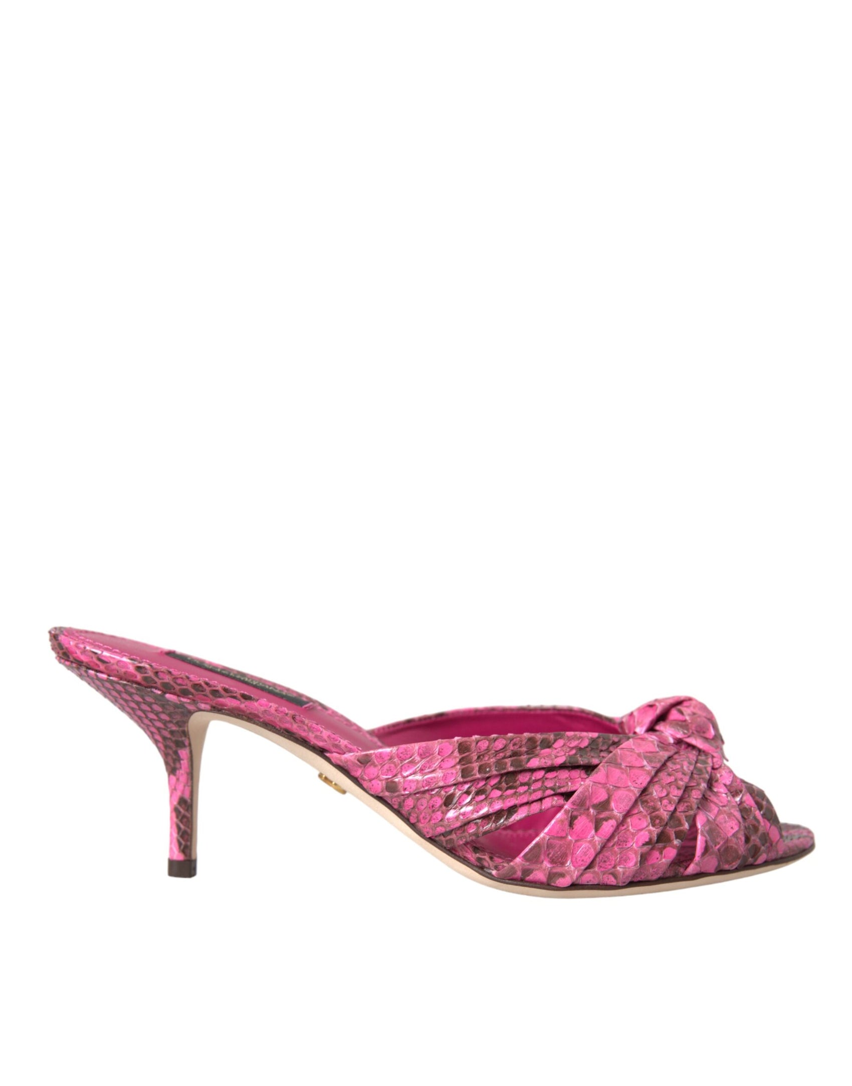 Scarpe con tacco a gattino in pelle esotica rosa