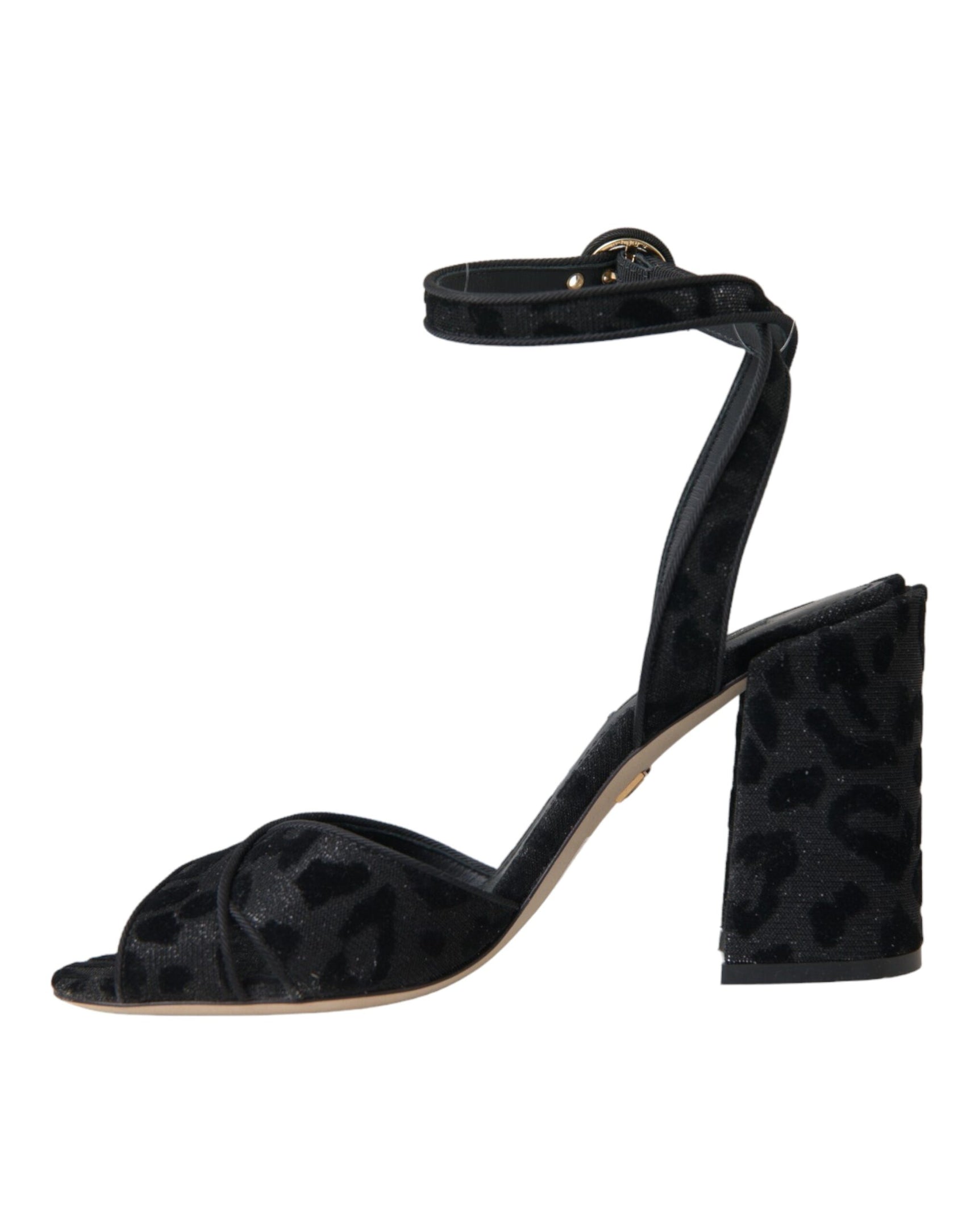 Sandali con tacco in pelle scamosciata leopardata nera