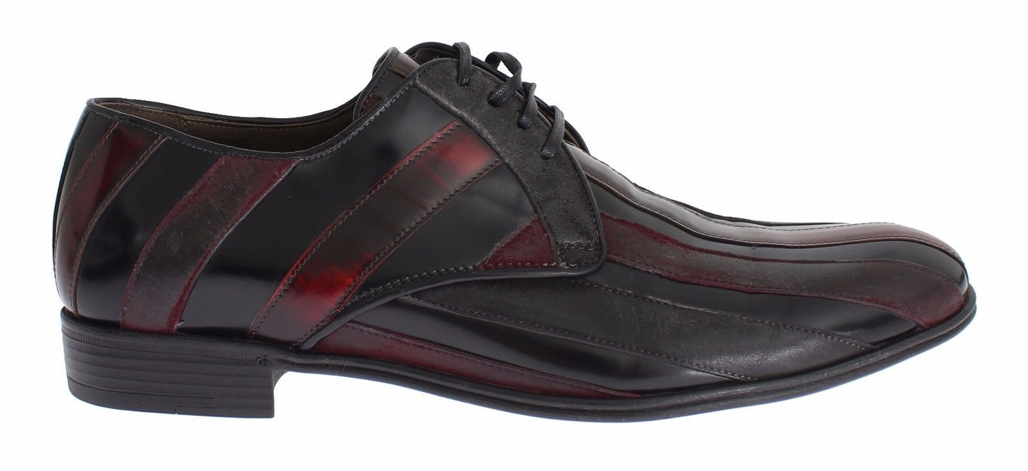 Eleganti scarpe eleganti in pelle a righe nere bordeaux