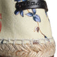 Beigefarbene Espadrilles aus Canvas mit Blumenmuster