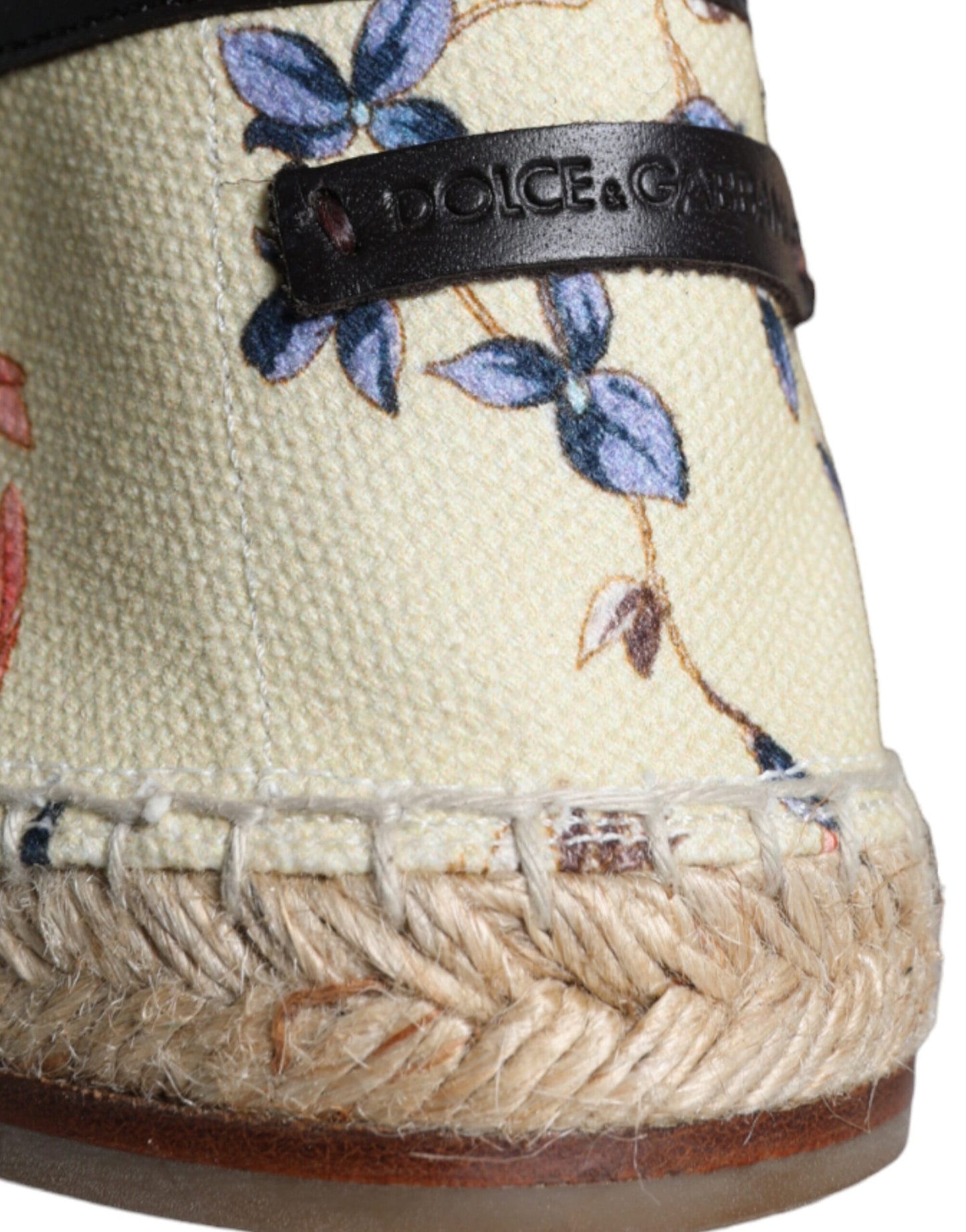 Beigefarbene Espadrilles aus Canvas mit Blumenmuster