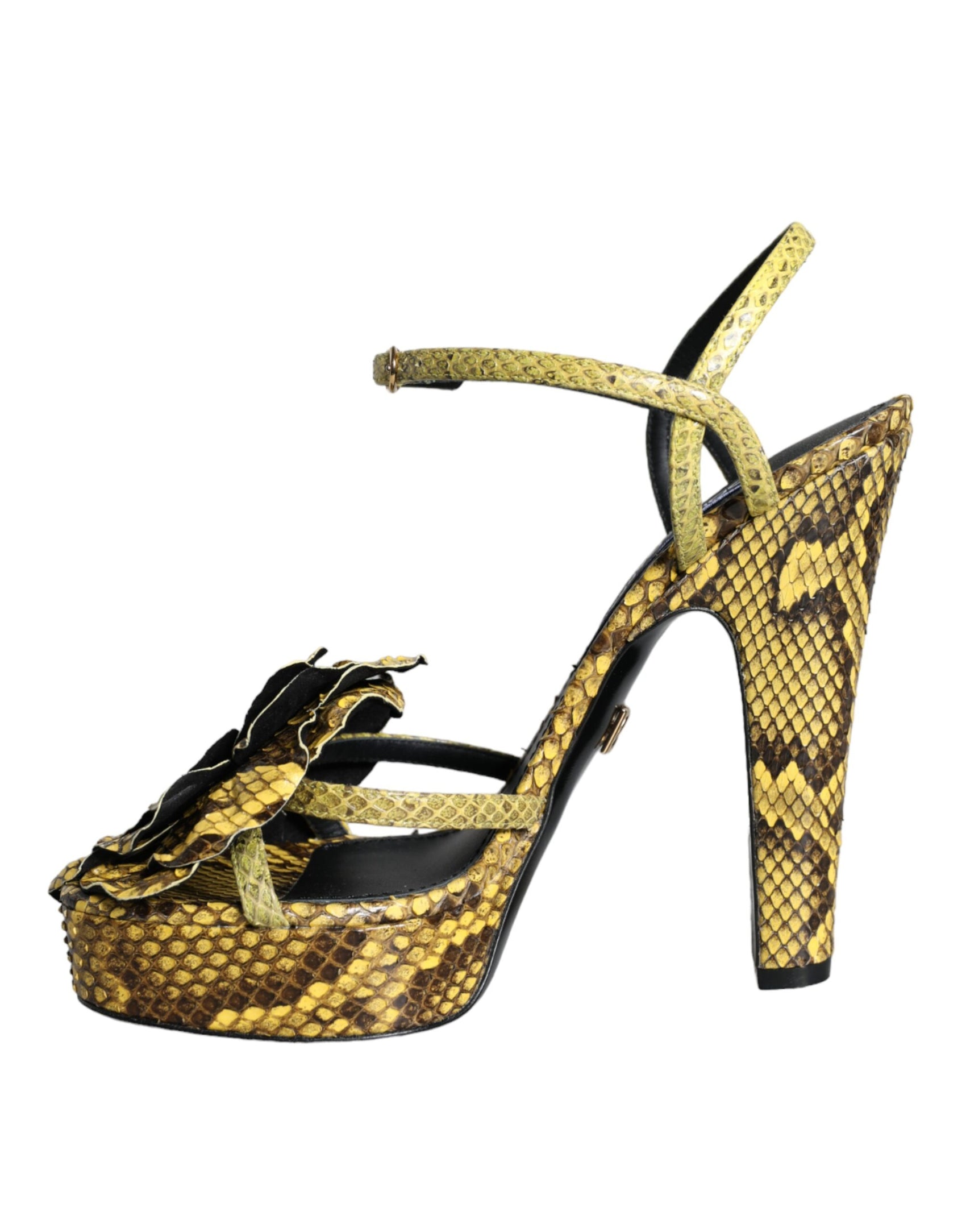 Gelbe Sandalen mit Knöchelriemen aus exotischem Leder