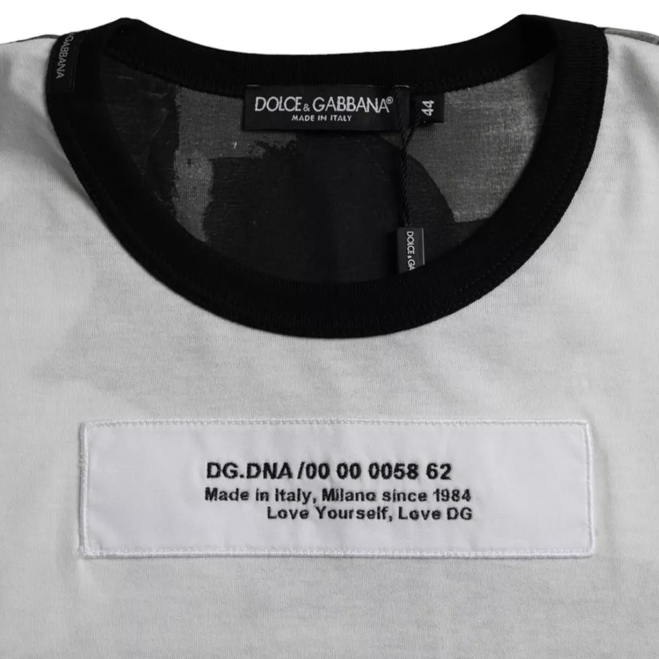 Schwarz-weißes Camouflage-T-Shirt mit Rundhalsausschnitt