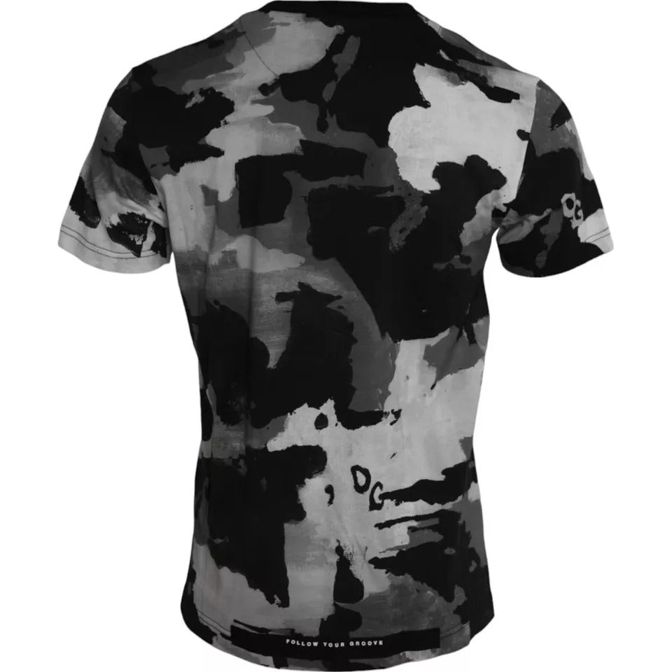 Schwarz-weißes Camouflage-T-Shirt mit Rundhalsausschnitt