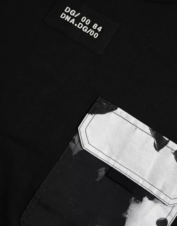 Schwarzes Herren-T-Shirt mit kurzen Ärmeln und Tasche aus Baumwolle