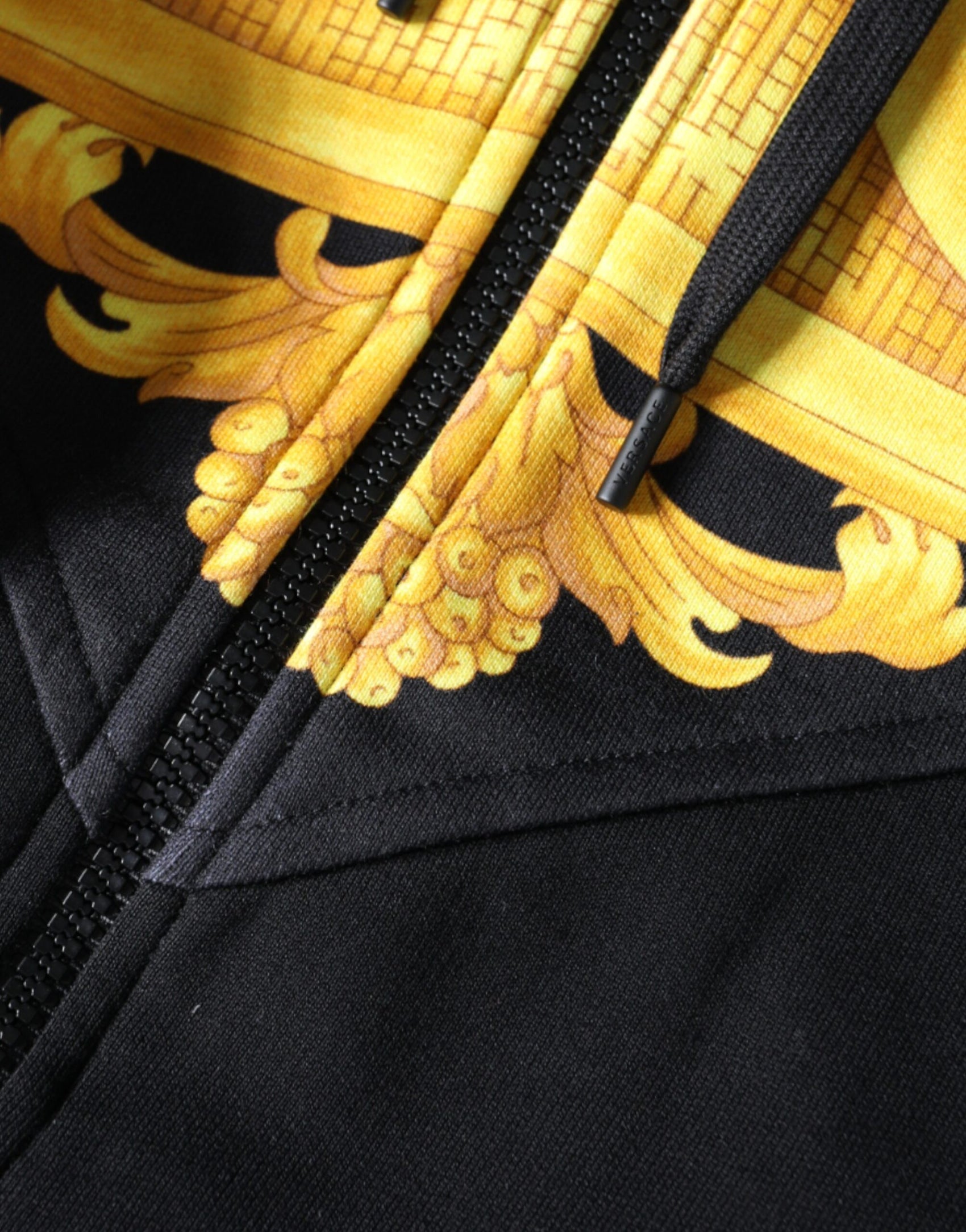 Felpa con cappuccio e zip intera in cotone con stampa Medusa nera