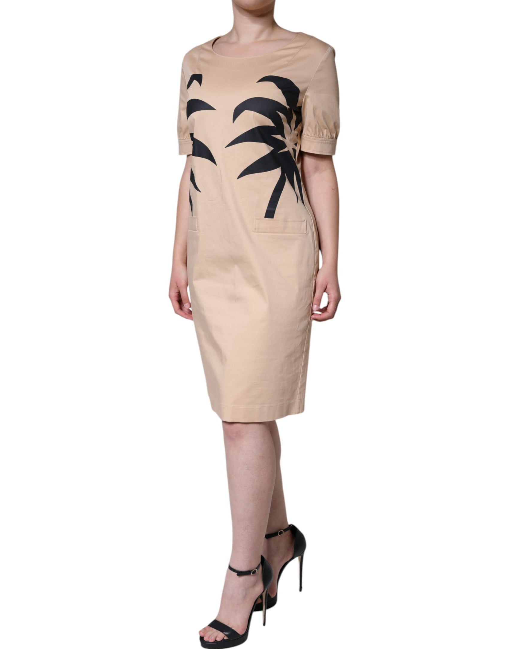 Abito al ginocchio a maniche corte in cotone beige