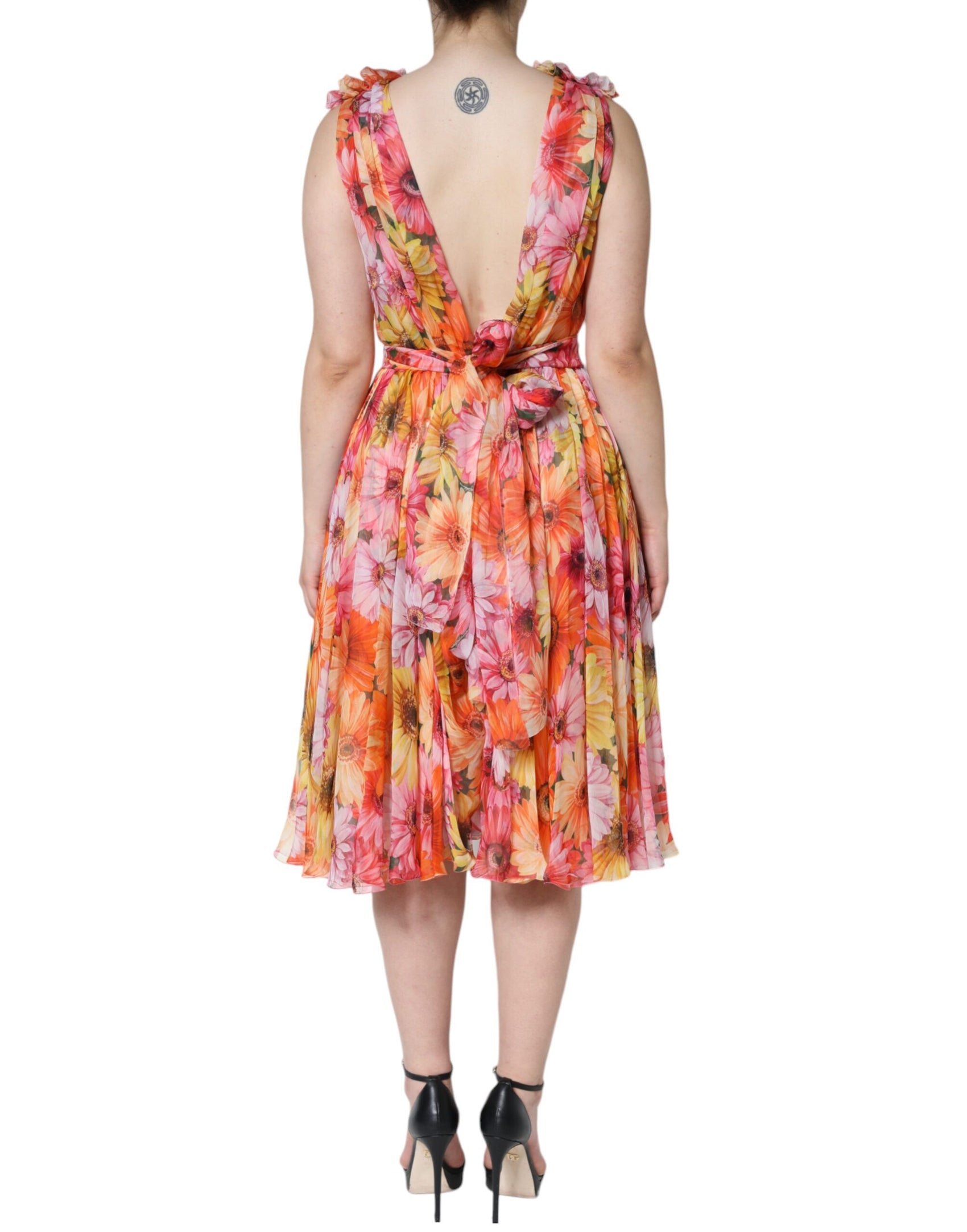 Abito midi senza maniche con scollo a V e motivo floreale multicolore