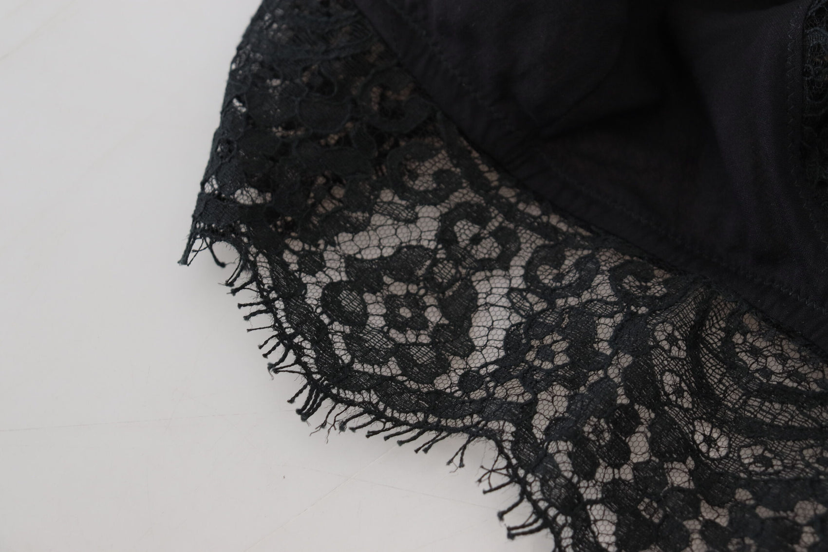 Schwarze Stretch-Bralette-Unterwäsche aus floraler Spitze