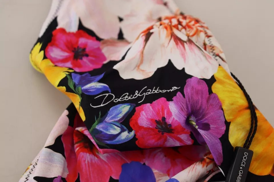 Costume da bagno con stampa floreale nera e slip bikini