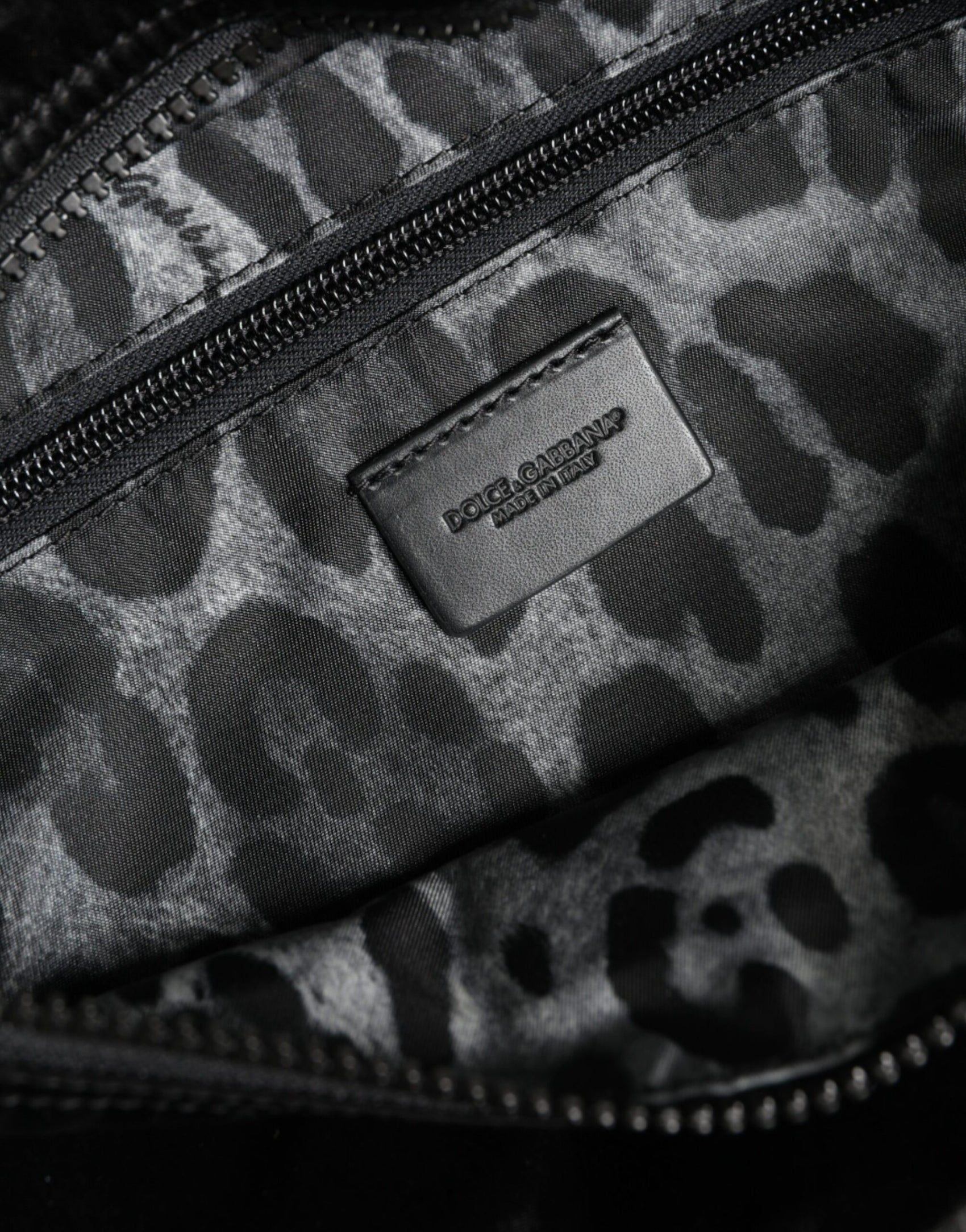 Gürteltasche aus schwarzem Nylongewebe