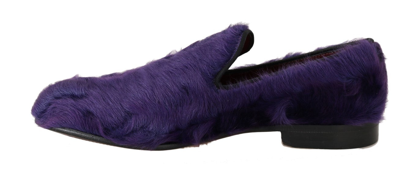 Plüschige Loafer aus lila Schafspelz