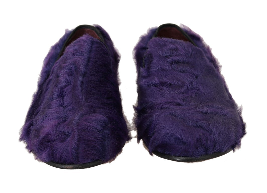 Plüschige Loafer aus lila Schafspelz