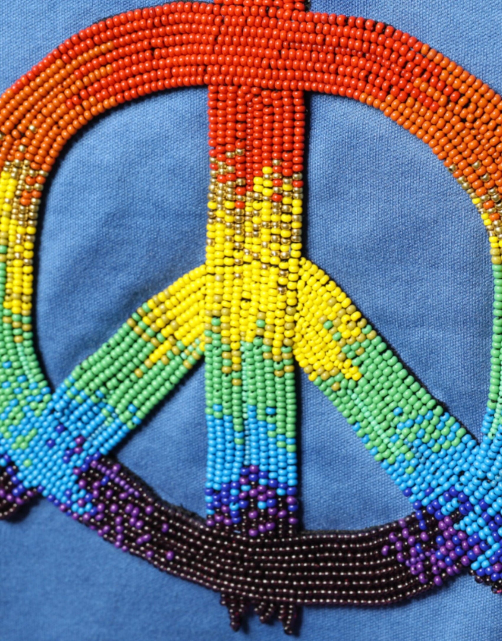 Blaues Baumwoll-T-Shirt mit Batikmuster und Peace-Zeichen