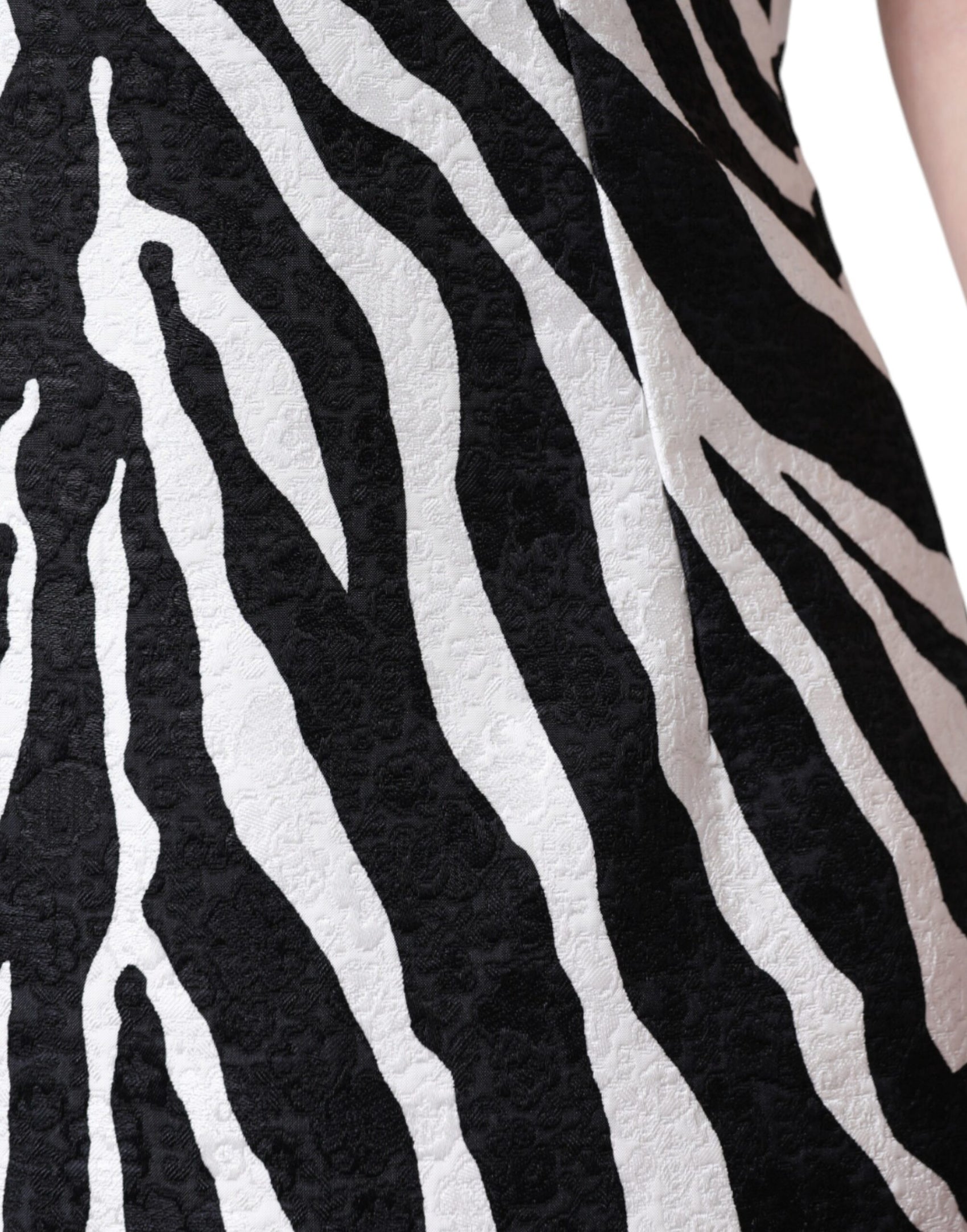 Schwarz-weißes Zebra-A-Linien-Etui-Minikleid