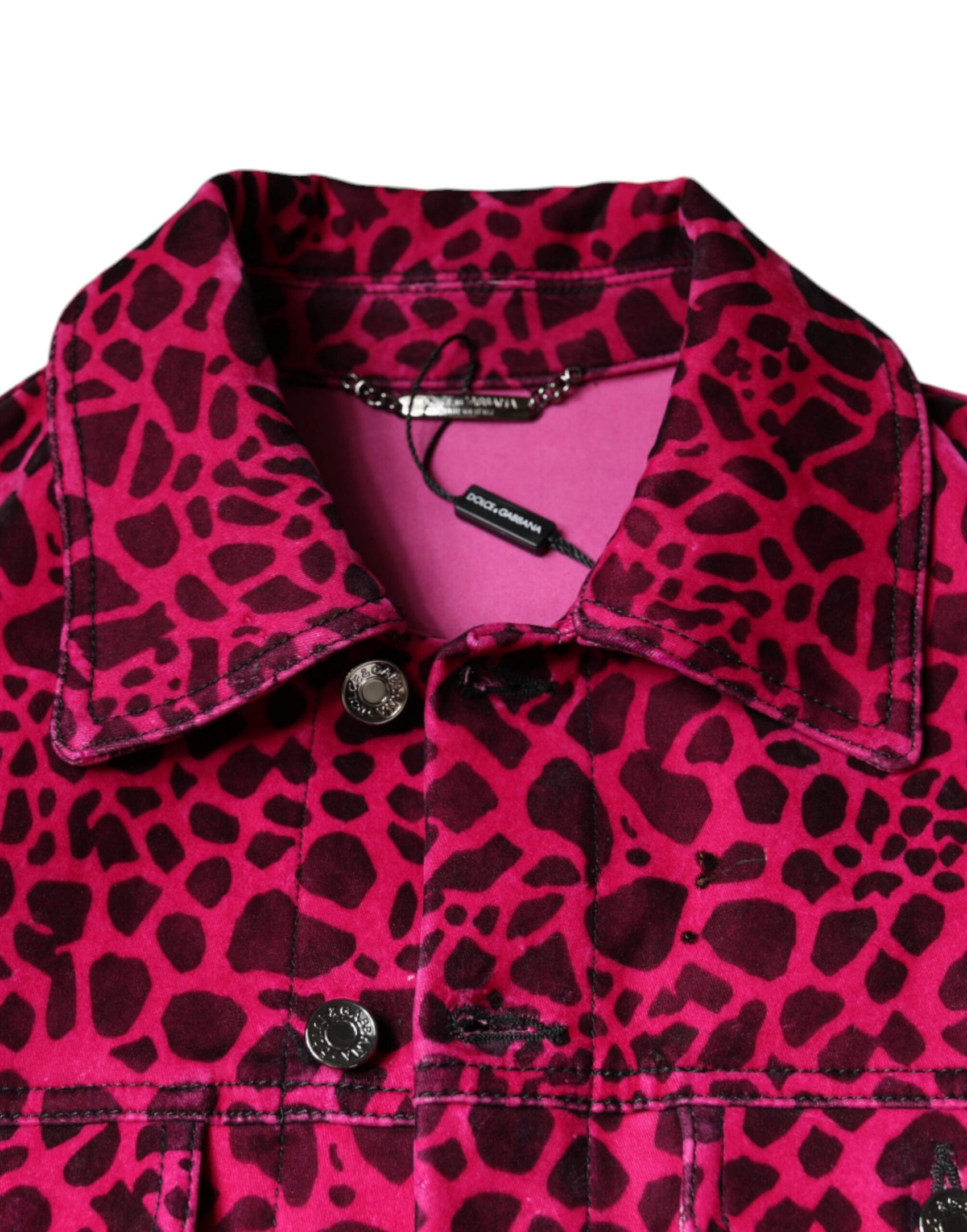 Giacca con colletto abbottonato leopardato fucsia
