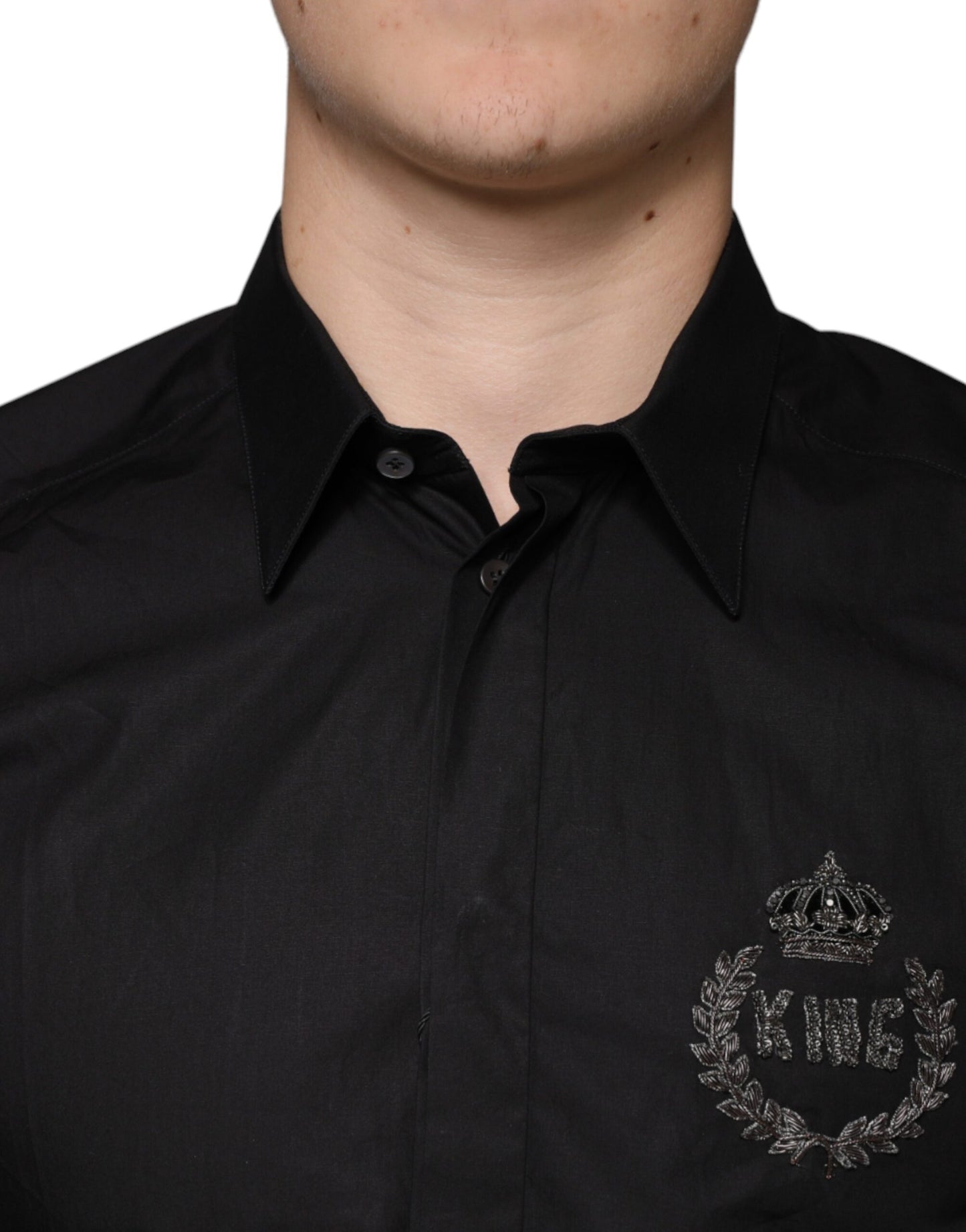 Schwarzes Hemd mit goldener Königskronen-Stickerei