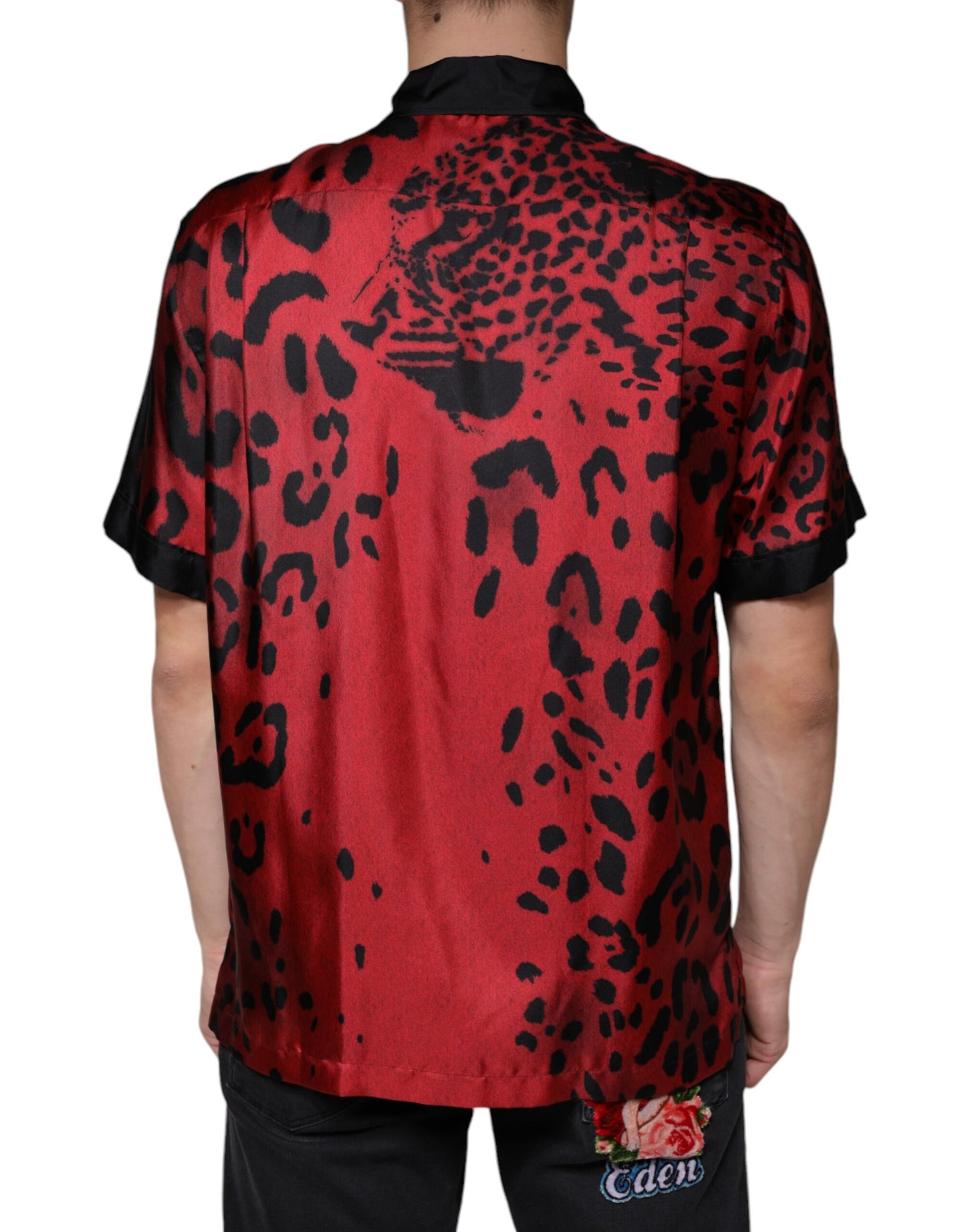 Rotes Button-Down-Freizeithemd aus Seide mit Leopardenmuster