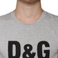Graues T-Shirt mit Rundhalsausschnitt und kurzen Ärmeln und Logo-Print