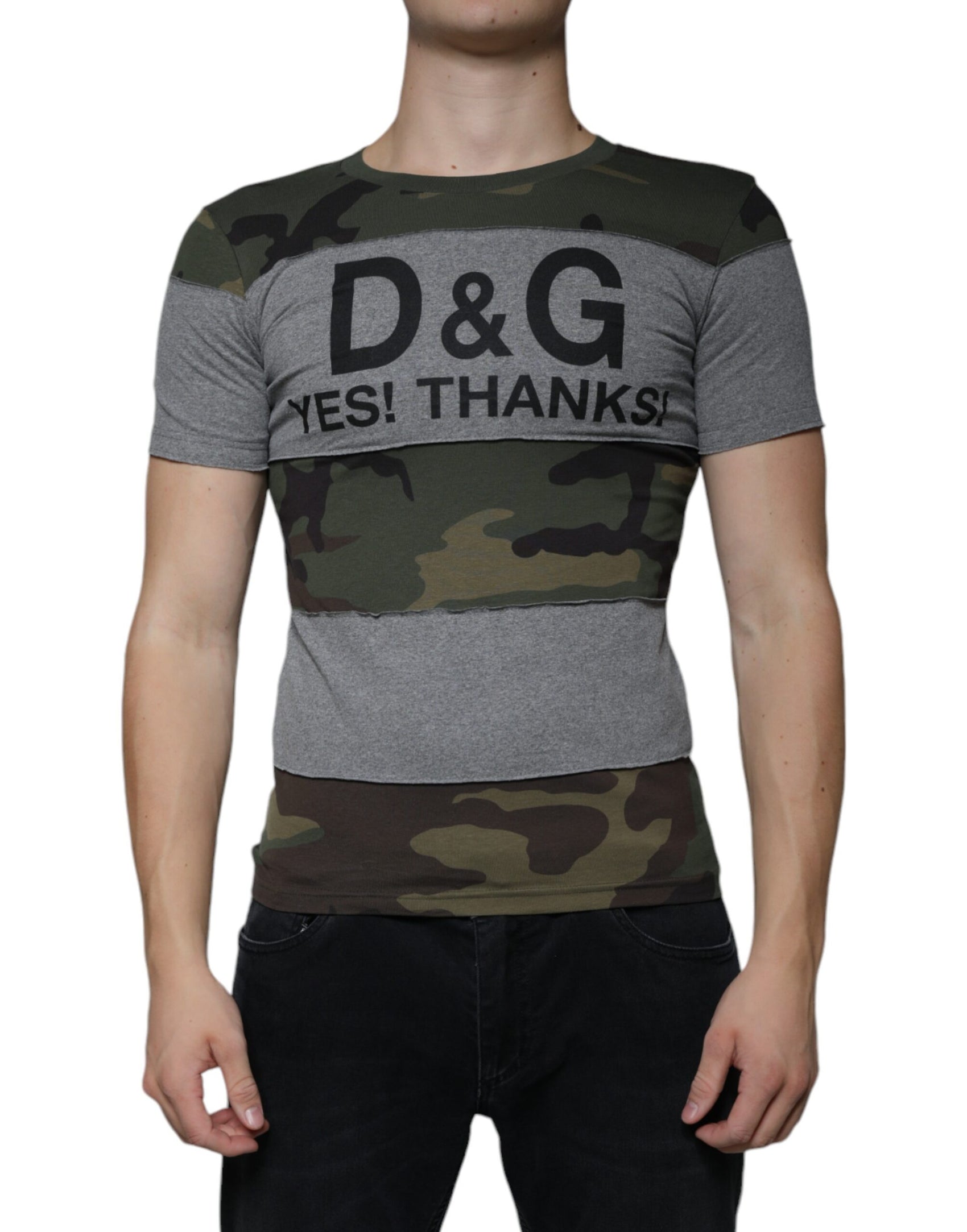 Mehrfarbiges Camouflage-T-Shirt aus Baumwolle mit Rundhalsausschnitt