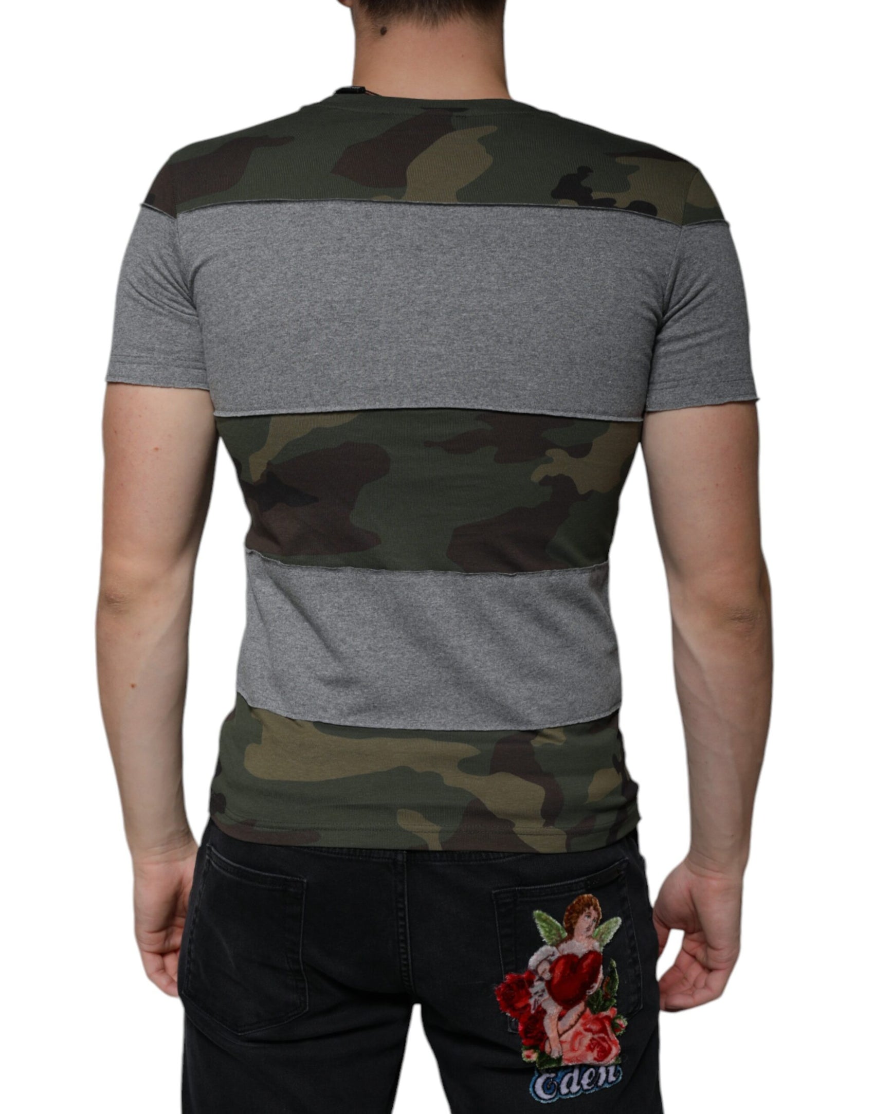 Mehrfarbiges Camouflage-T-Shirt aus Baumwolle mit Rundhalsausschnitt