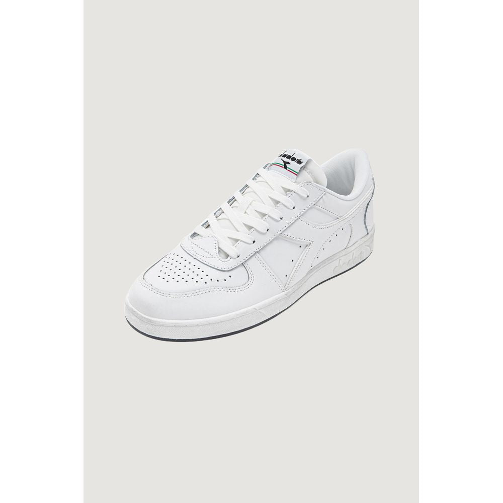 Sneaker in pelle bianca