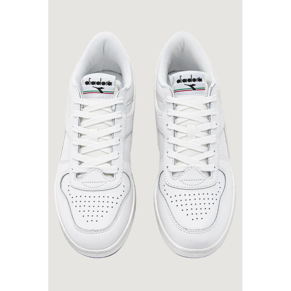 Sneaker in pelle bianca