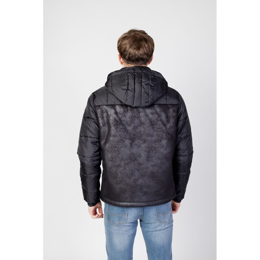 Schwarze Polyesterjacke
