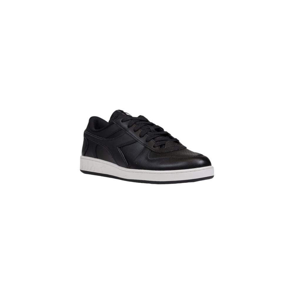 Schwarzer Ledersneaker