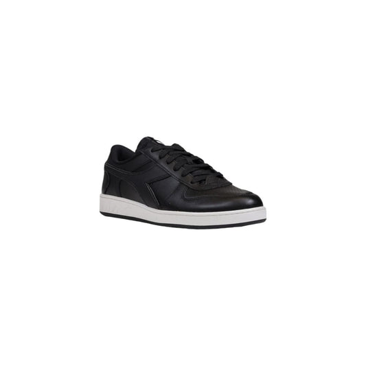 Sneaker in pelle nera