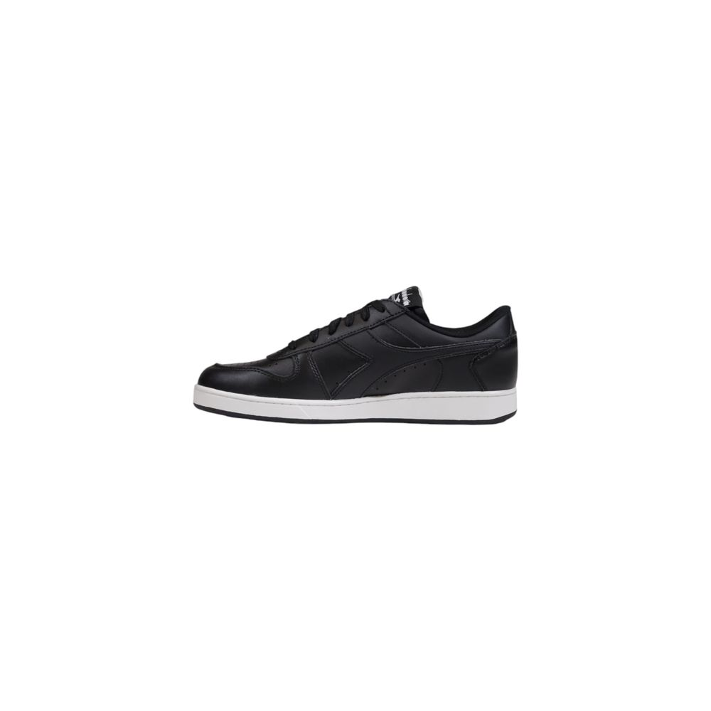 Schwarzer Ledersneaker