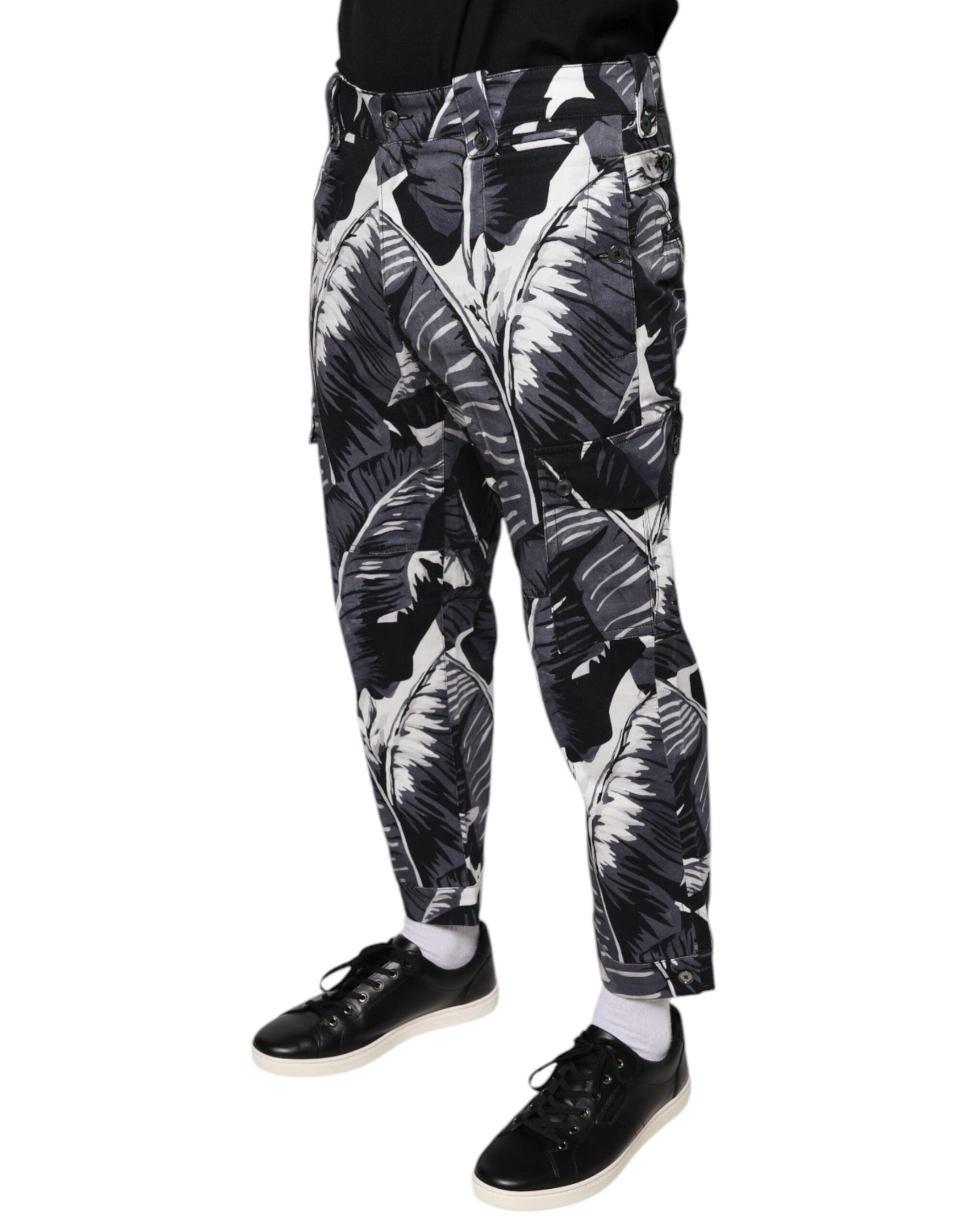 Graue Caprihose aus Baumwollstretch mit Bananenblattmuster