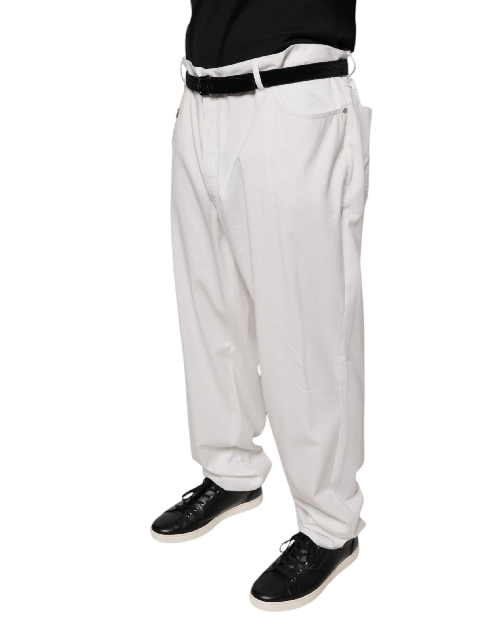 Weiße Herrenhose aus Baumwolle mit konischer Passform