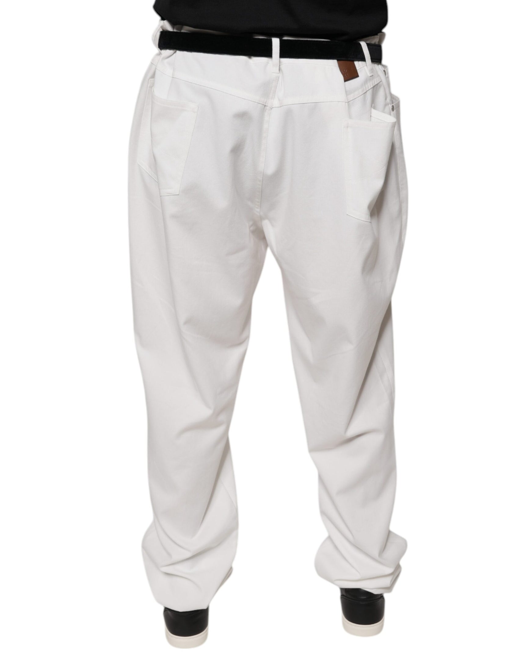 Weiße Herrenhose aus Baumwolle mit konischer Passform