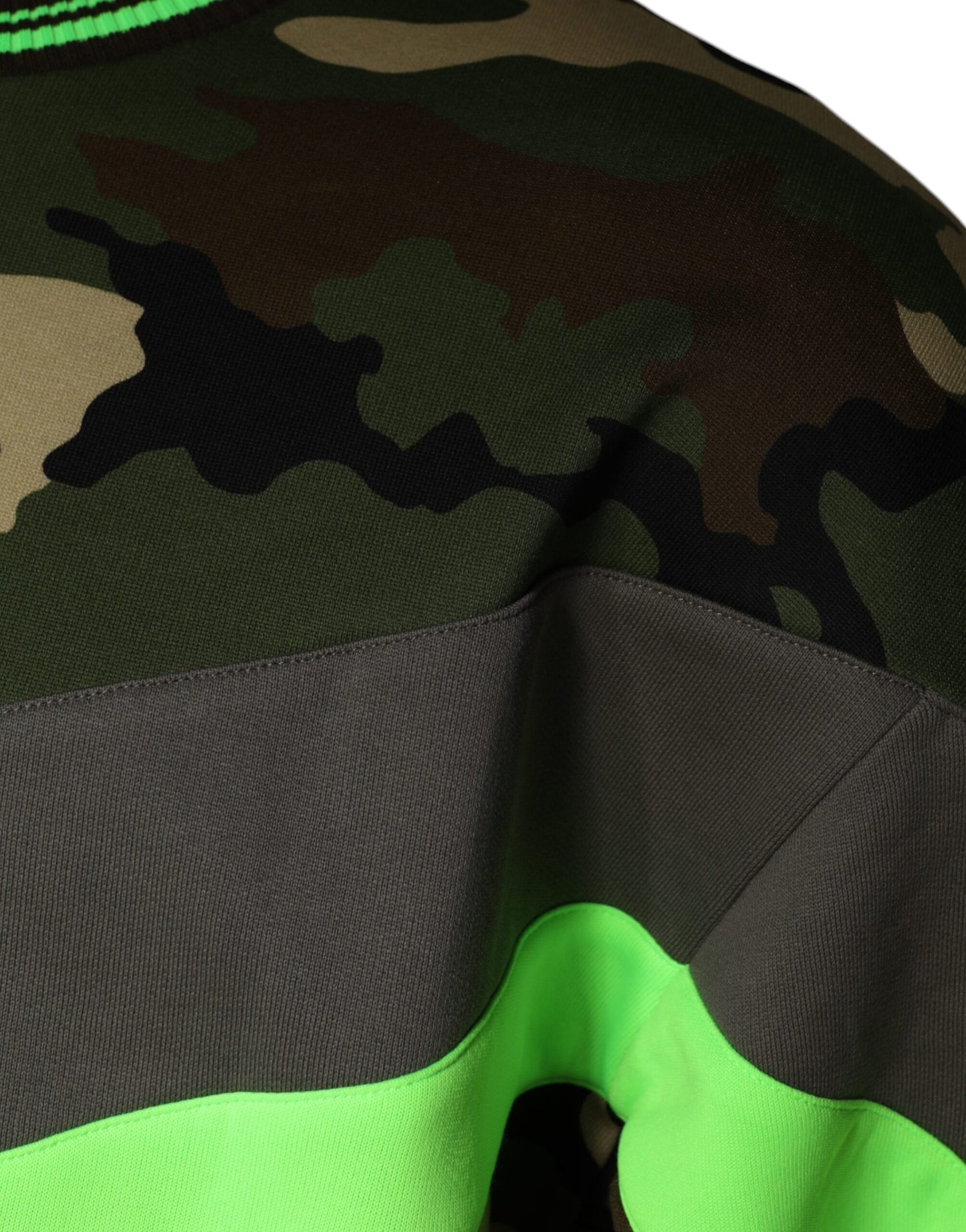 Mehrfarbiger Camouflage-Sweatshirtpullover