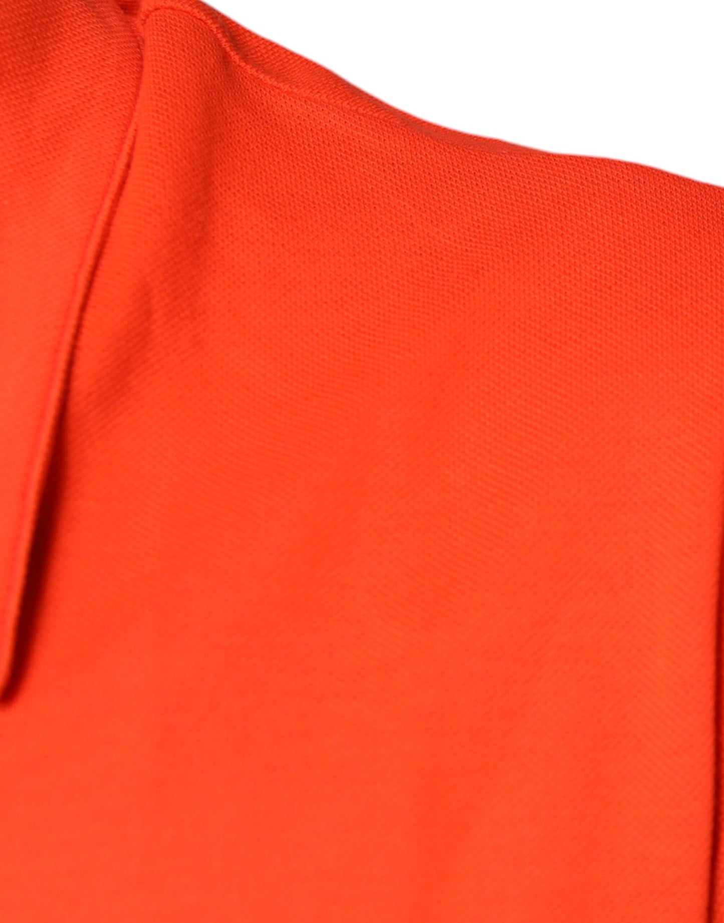 Oranges, lässiges Poloshirt aus Baumwolle mit Knopfleiste
