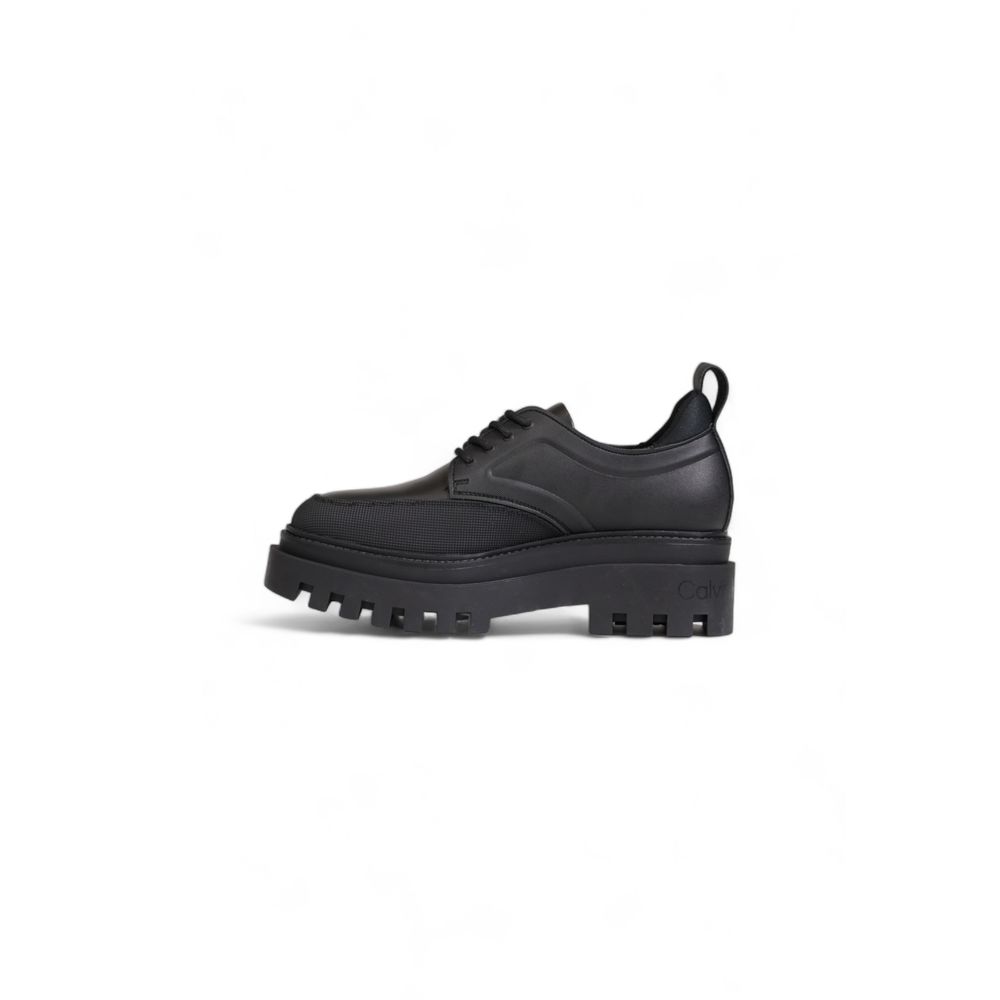 Schwarzer flacher Schuh aus Polyethylen