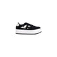 Schwarzer Ledersneaker