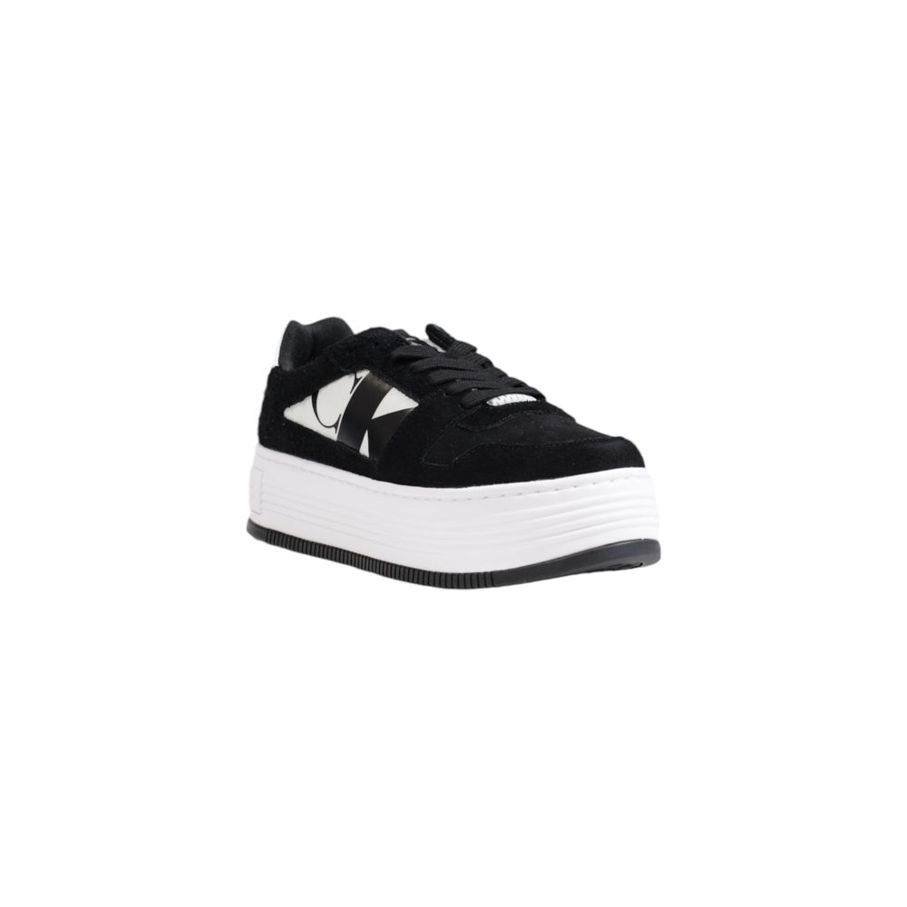 Schwarzer Ledersneaker