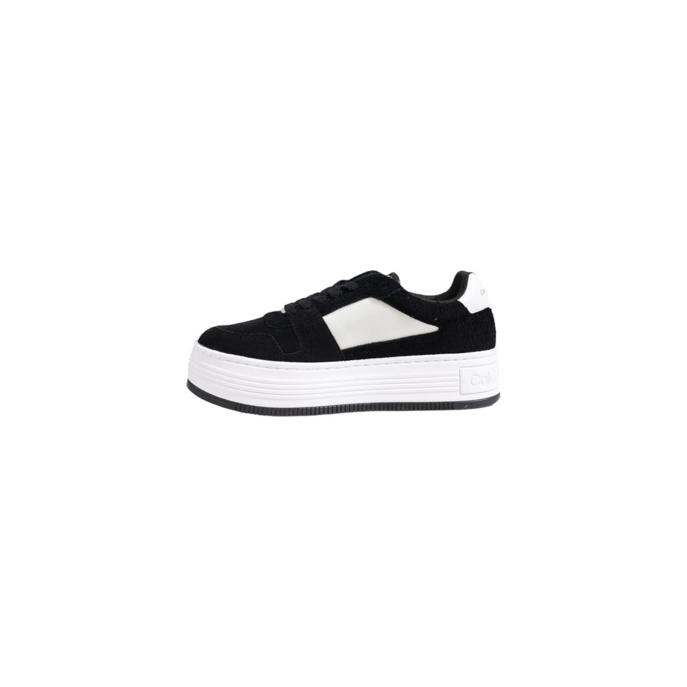 Schwarzer Ledersneaker