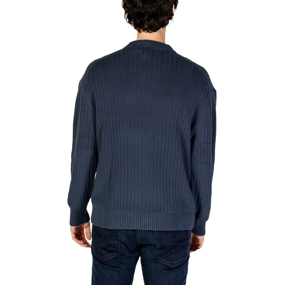Blauer Baumwollpullover