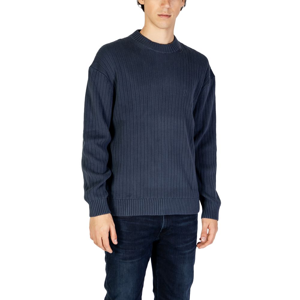 Blauer Baumwollpullover