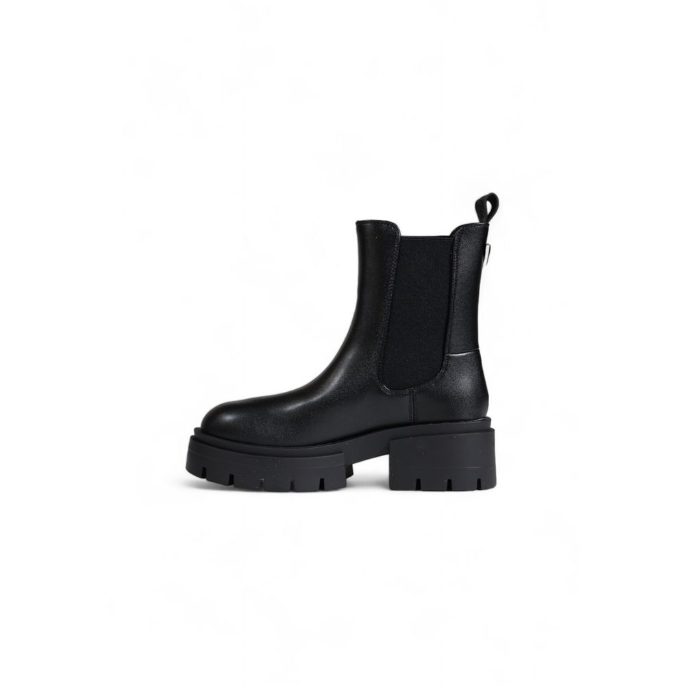 Schwarzer Polyethylenstiefel